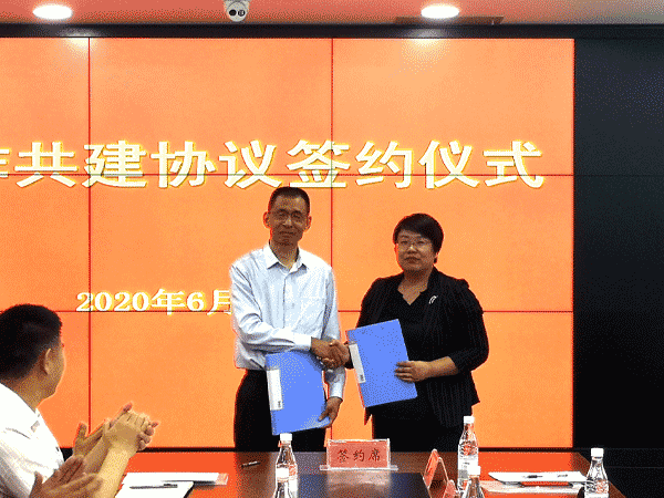 <i style='color:red'>市北区工商联</i>助力大港街道企业家座谈会